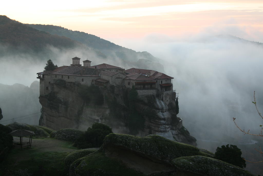 Meteora Garden Bed and Breakfast Kalampaka Exteriör bild
